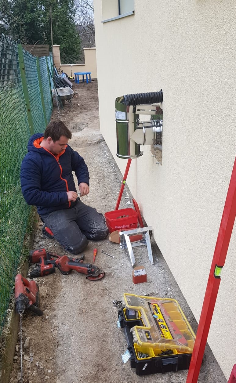 Installation RGE de poêle à bois de qualité avec MMT Chauffage