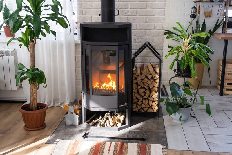Appelez MMT pour votre installation de poêle à bois 